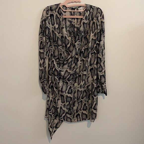 River Island Swing Dress in Snake Print - Picture 2 of 3